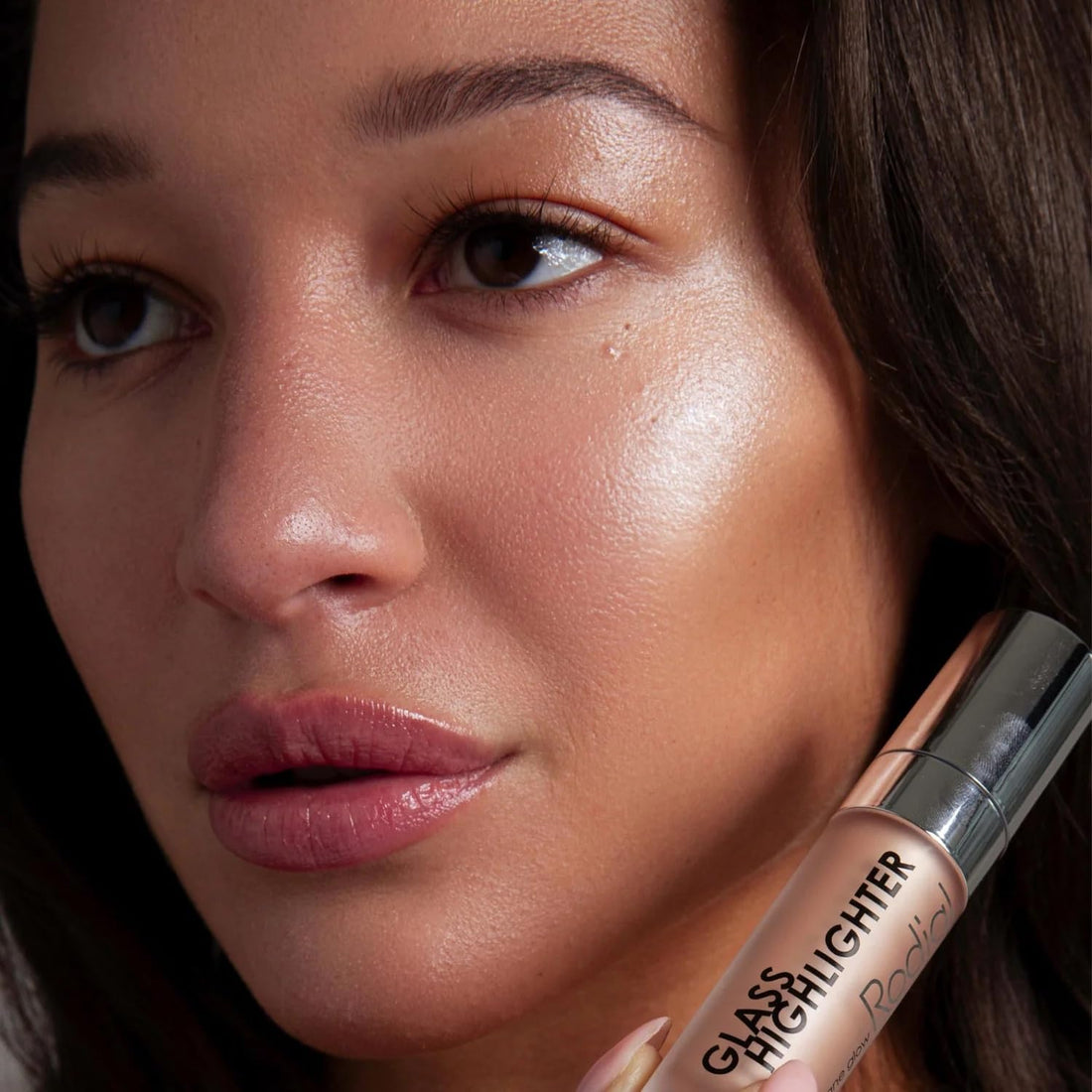 Glass Highlighter - Feather-Light, Silky Illuminating Fluid for Natural Luminous Glow, Oil-Free, 0.1 Fl. Oz.